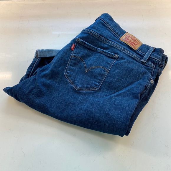 Levi's Women's Denim Bermuda Jean Shorts Dark Wash Plus Size Comfort Size 22W - Picture 1 of 7